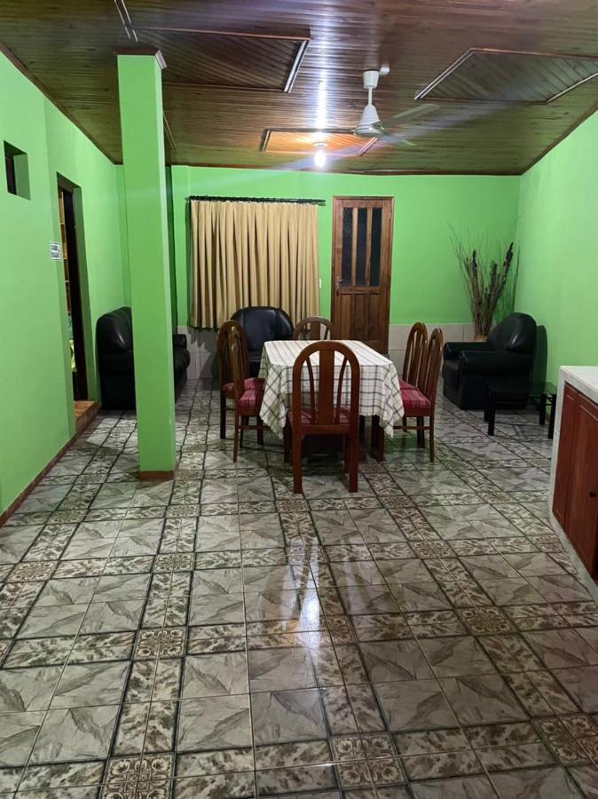 Residencial Arcoiris Hotel Puerto Iguazú Eksteriør billede