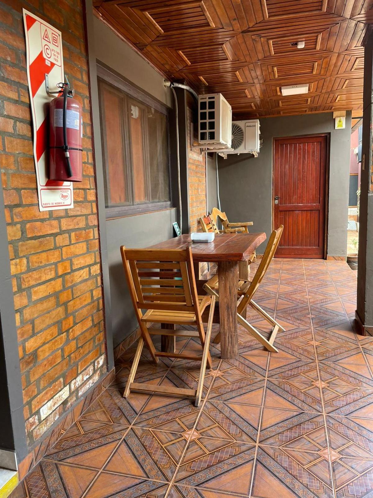 Residencial Arcoiris Hotel Puerto Iguazú Eksteriør billede