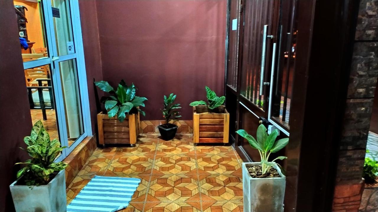 Residencial Arcoiris Hotel Puerto Iguazú Eksteriør billede